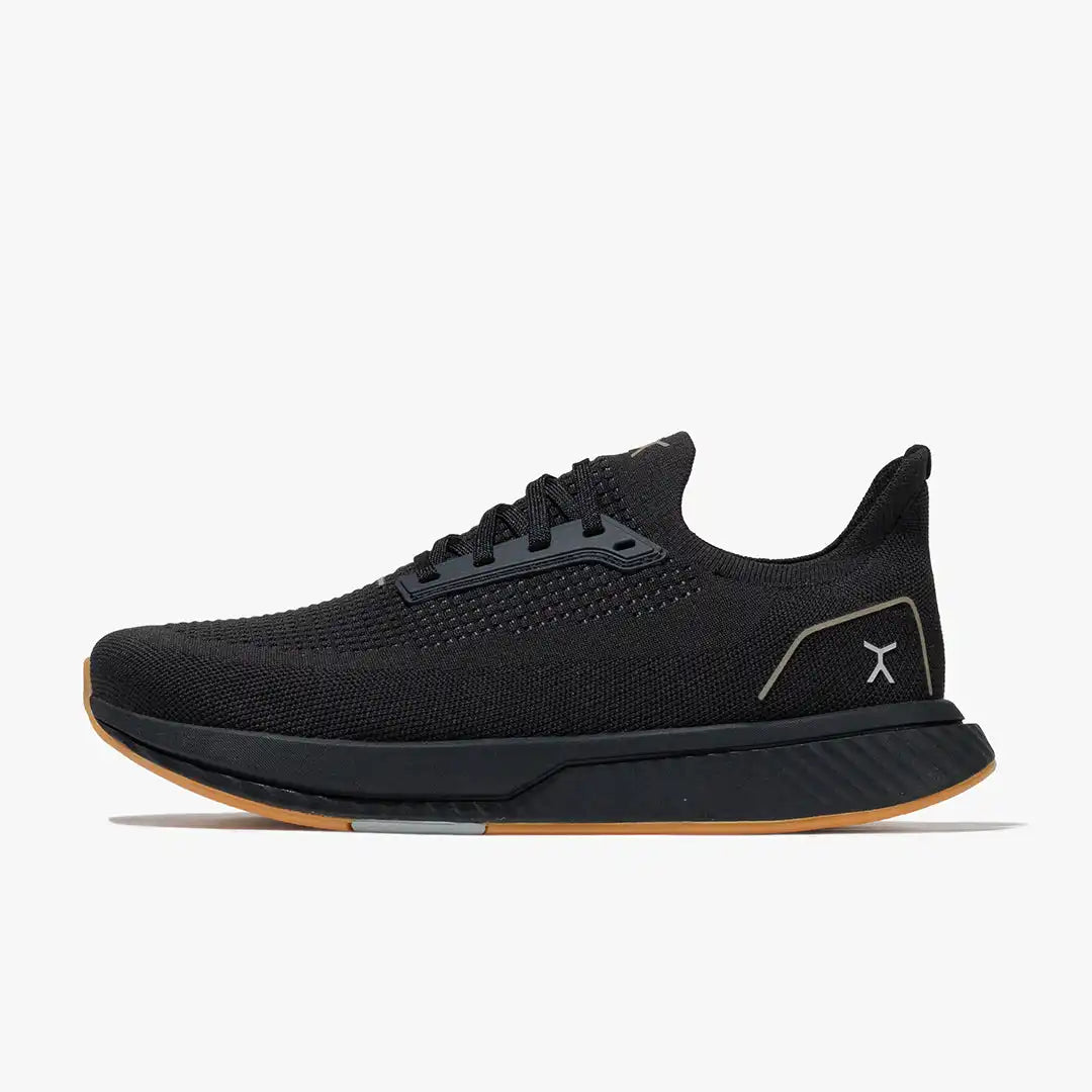 Adapt Runner - Black / Gum RN